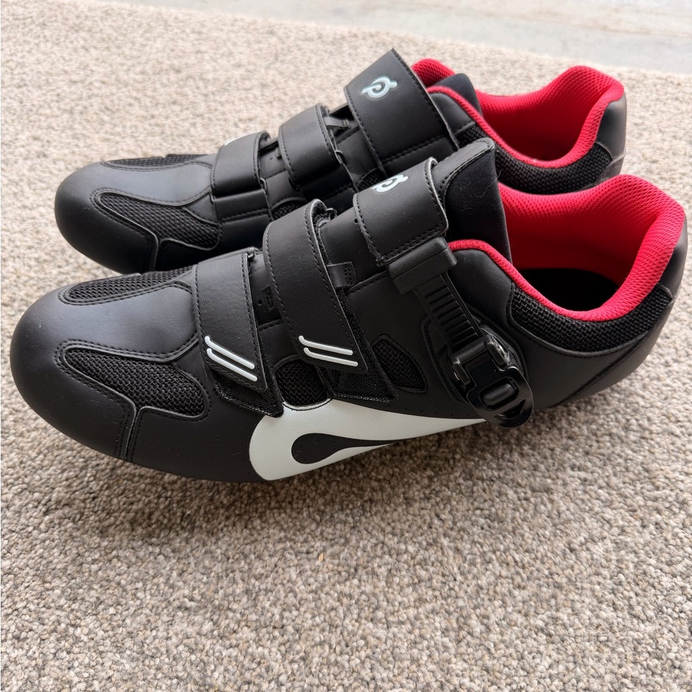 Peloton Black and Red Cycling Shoes Size 47